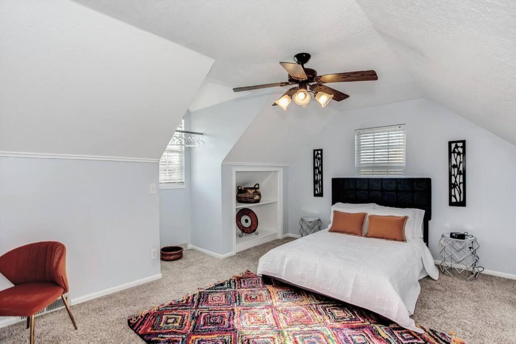 Wow! Spacious Retreat & Amazing Yard 2400+4Bd/3Bth Wichita Buitenkant foto