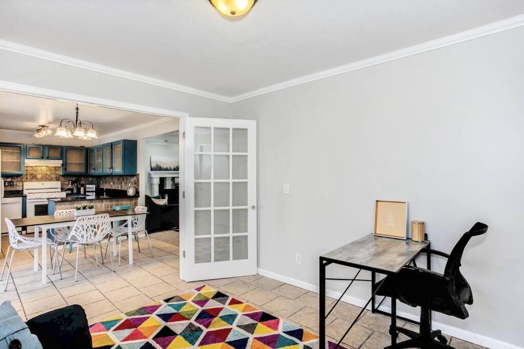Wow! Spacious Retreat & Amazing Yard 2400+4Bd/3Bth Wichita Buitenkant foto
