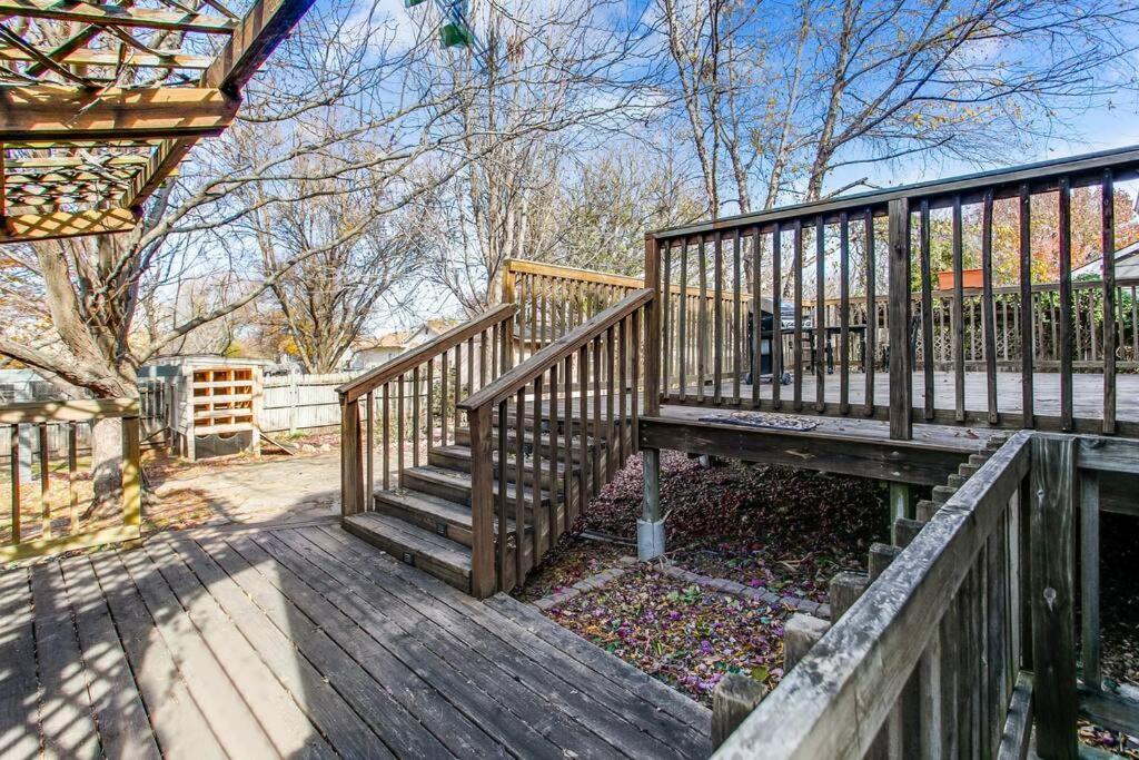 Wow! Spacious Retreat & Amazing Yard 2400+4Bd/3Bth Wichita Buitenkant foto